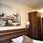 Masoneria Nocleg ze śniadaniem 3*